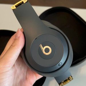 Beats Studio3 Wireless Noise Cancelling Over-Ear Headphones
